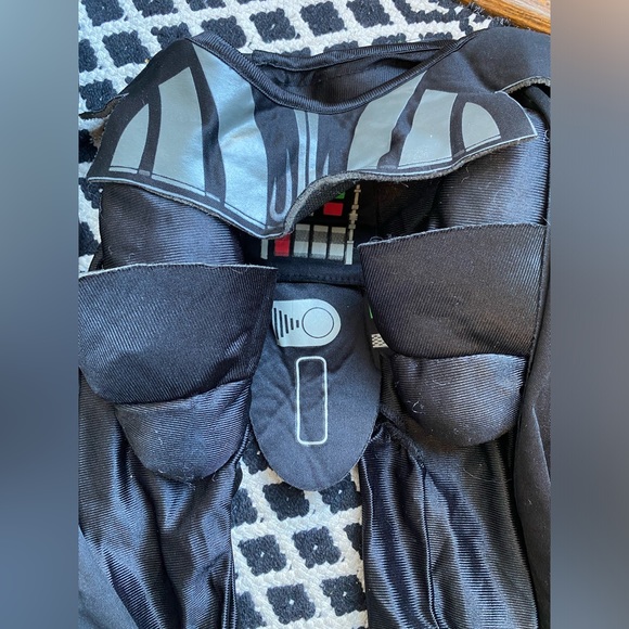 Medium Dog Darth Vader Costume - Picture 3 of 12